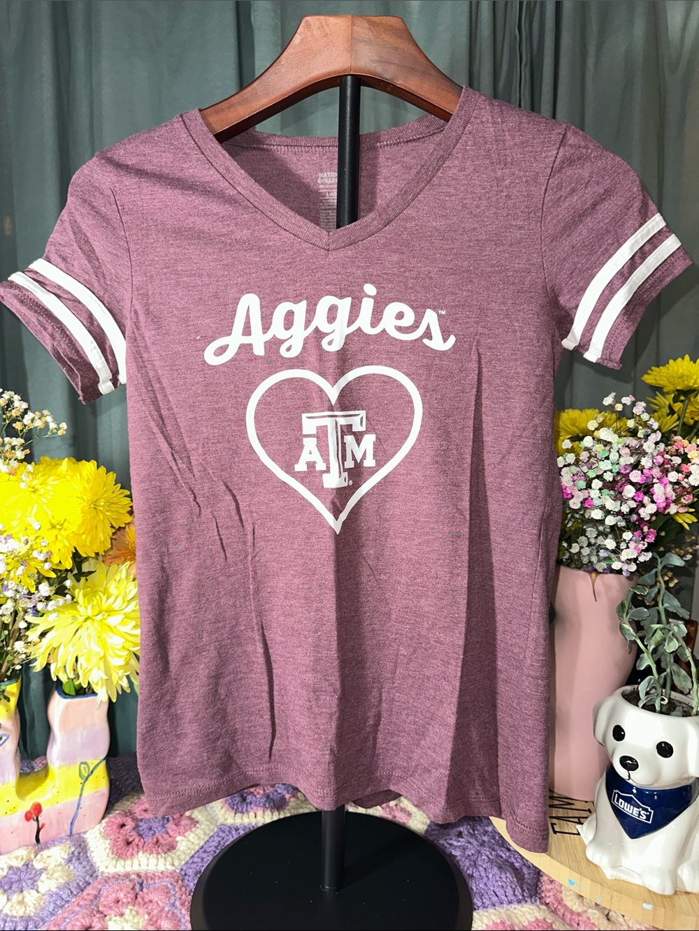 🎉Aggies Maroon V-Neck Tee with Heart Logo. C348